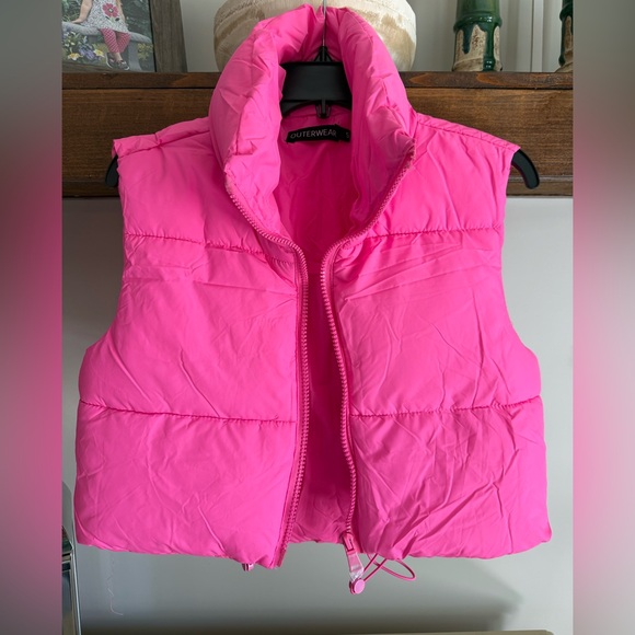 OuterWear Jackets & Blazers - Hot Pink Cropped Puffer Vest - Small